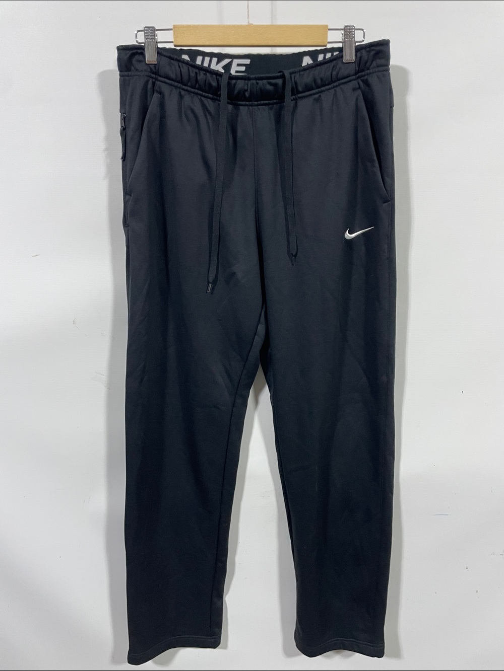 Nike Black Men's Athletic Joggers with White Swoosh